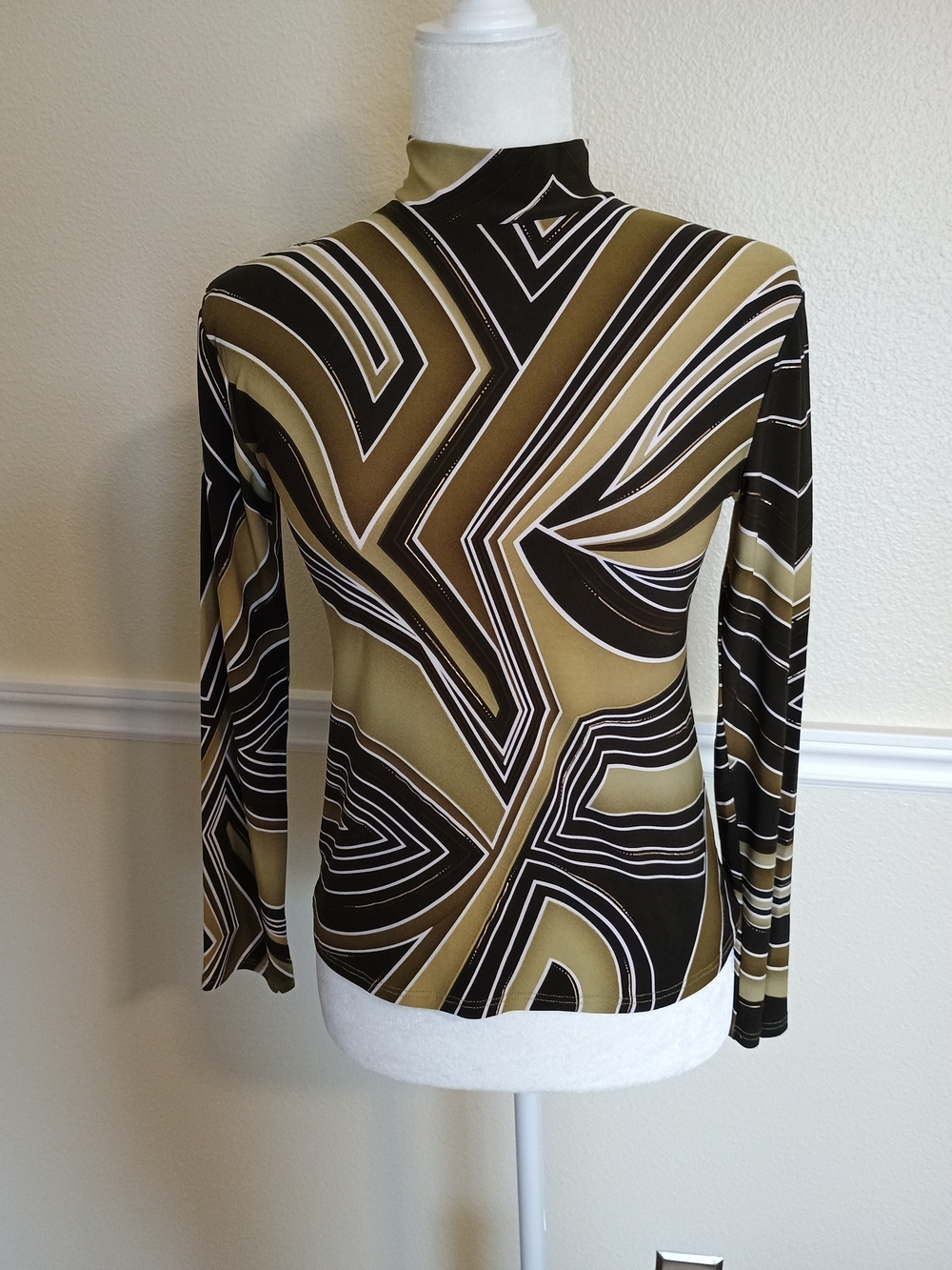 Geometric Print Long-Sleeve Mock Neck Top - Olive/Dark Brown